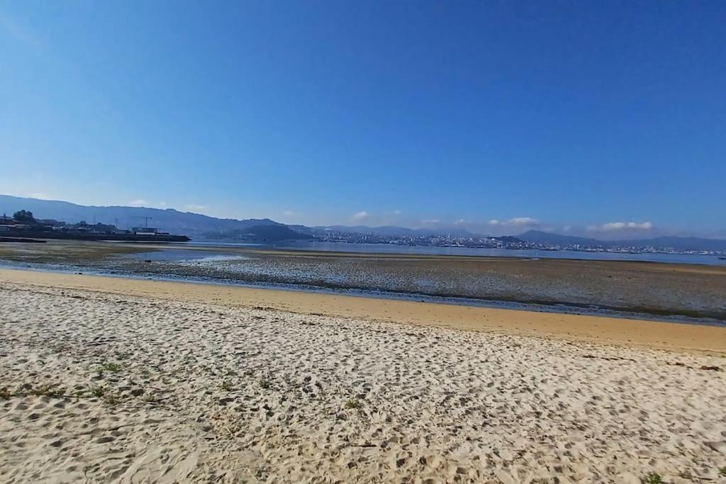 Piso A Pie De Playa Con Terraza Exclusiva Moaña Exterior foto